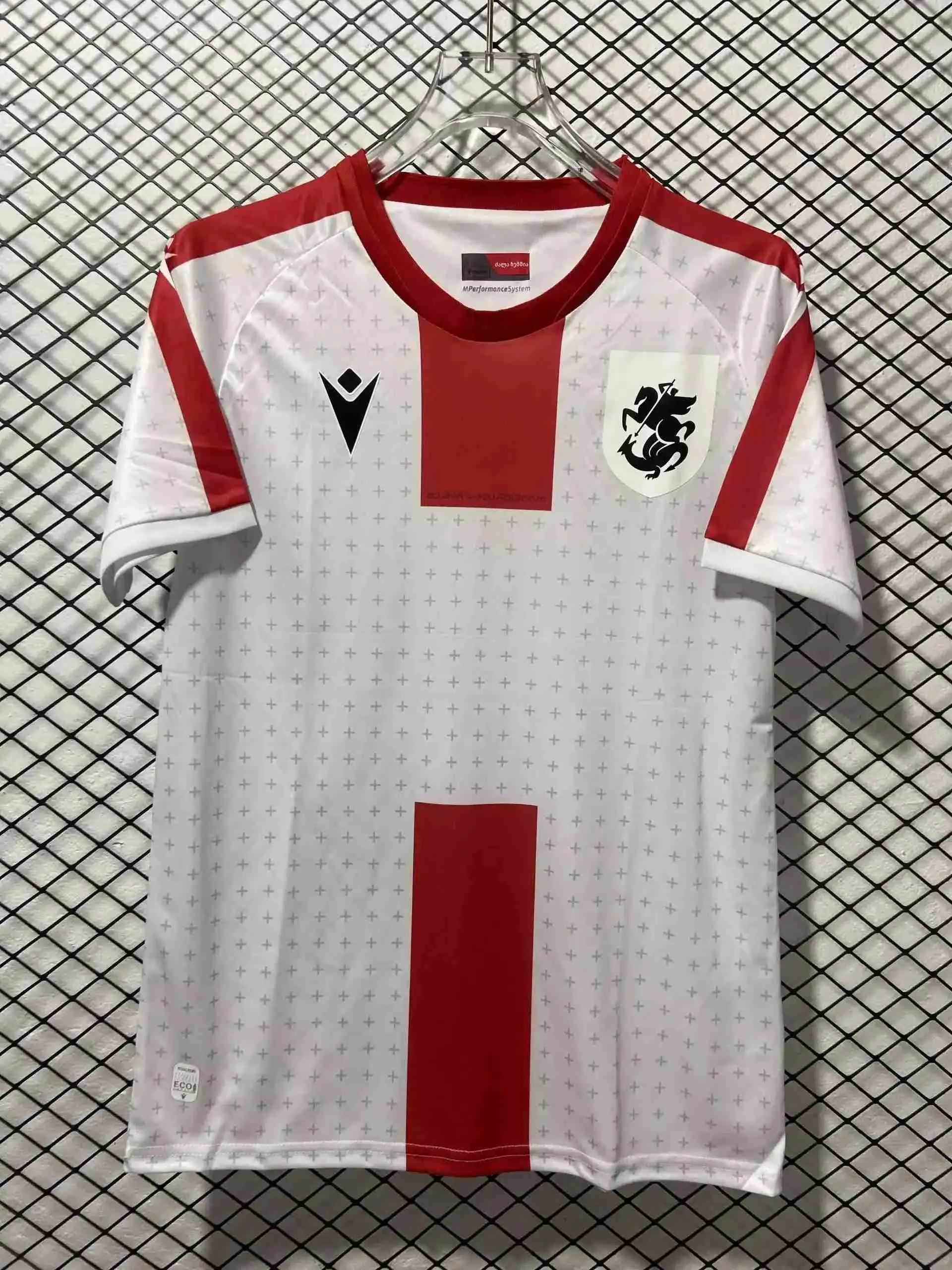 22 Red and White 006