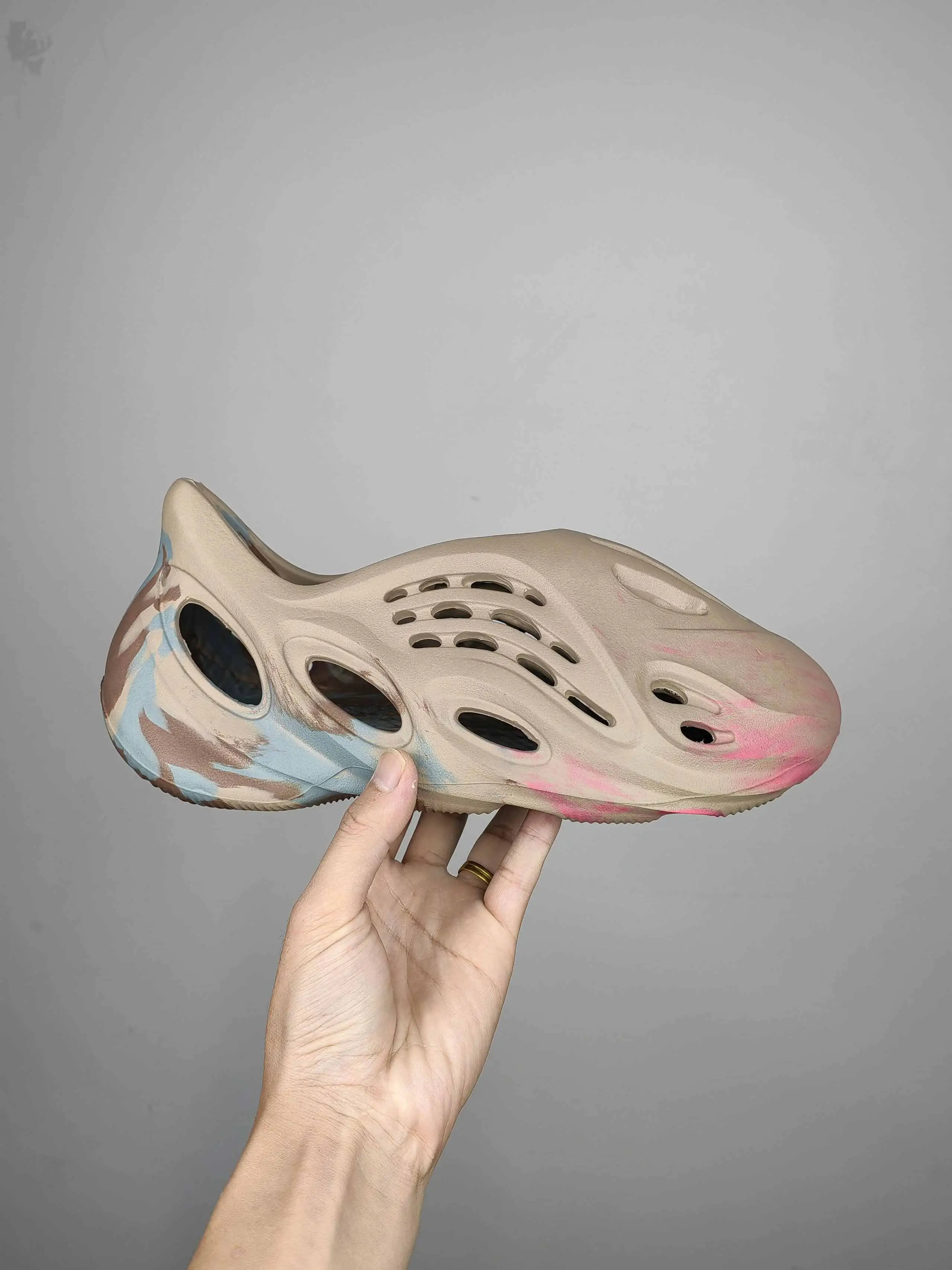 Blue brown powder (GY3969)