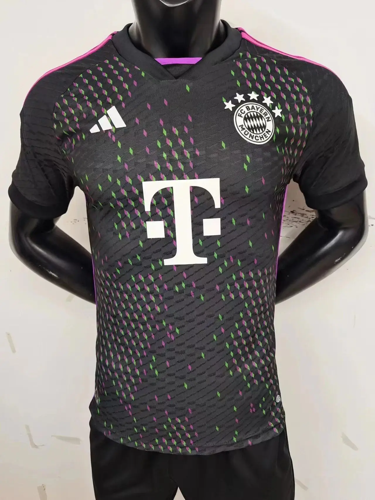 2324 Bayern away