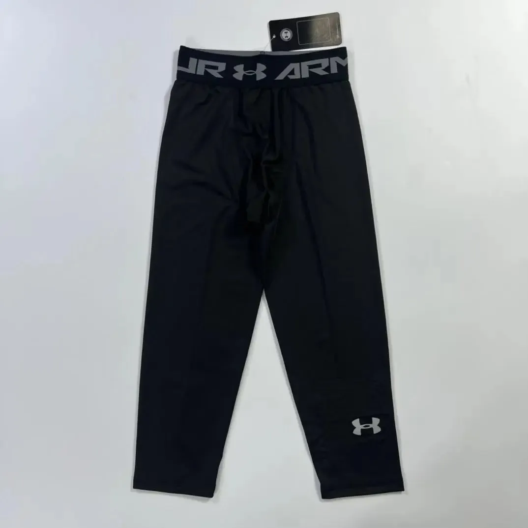 Black cropped tight pants