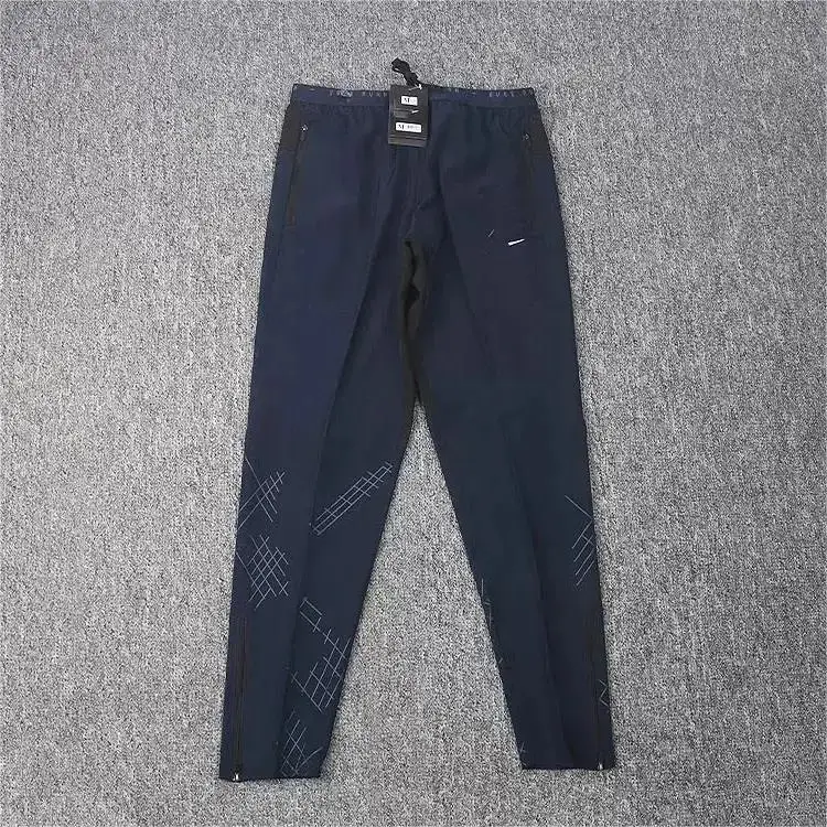 Item 12： Treasure Blue