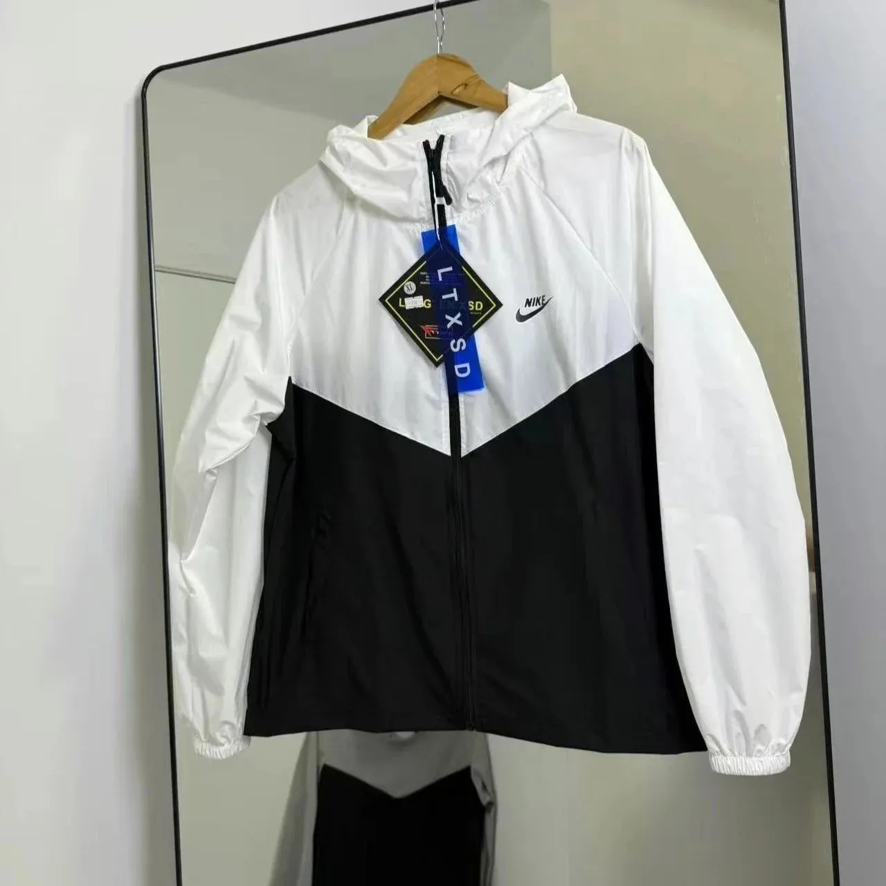 Nike Jacket 8